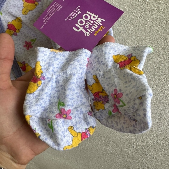 90s Vintage Disney Winnie the Pooh Baby Bodysuit (6-9M) - Picture 4 of 11